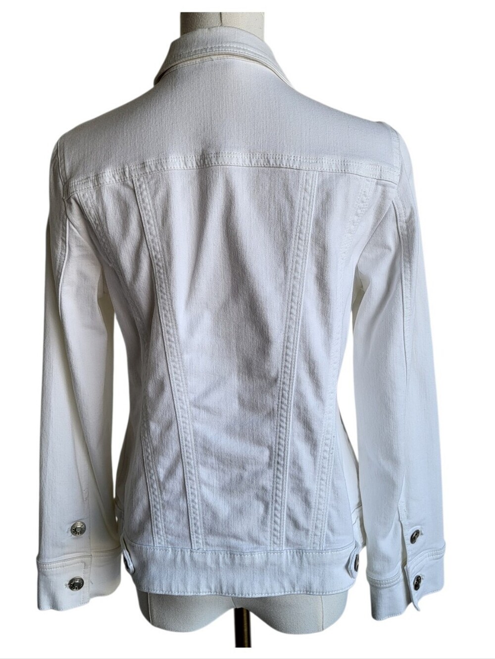 Chico's Size 0 Reg. 4/6 White Fitted Jean Jacket Long Sleeve Soft - Picture 5 of 7